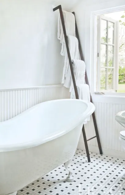 Bridgehampton Country Cottage - Image 1