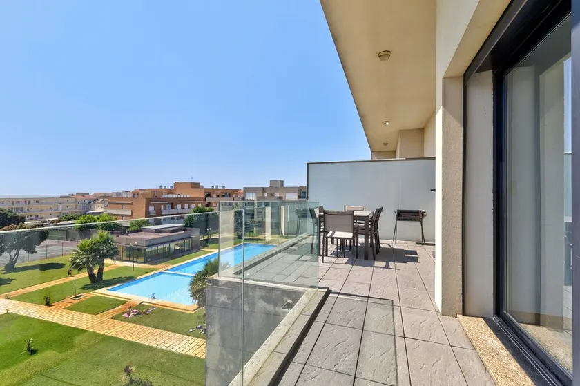Appartamento per vacanze 'Sublime Mundo' con piscina condivisa, balcone e Wi-Fi - Image 1