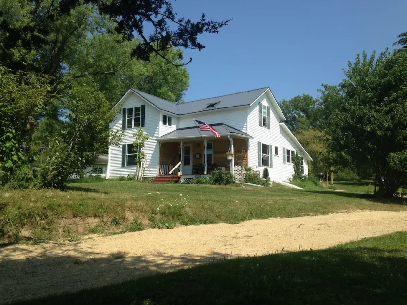 Ideal spot minutes from Kickapoo Valley Reserve, Wildcat StatePark & fly fishing - Image 1