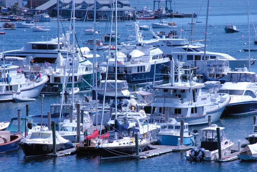 Don’t miss out on your vacation! Come stay at this  on site marina property - Image 1
