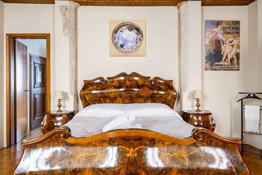 Romantic apartment in the heart of the historic center, free wi-fi - Image 1