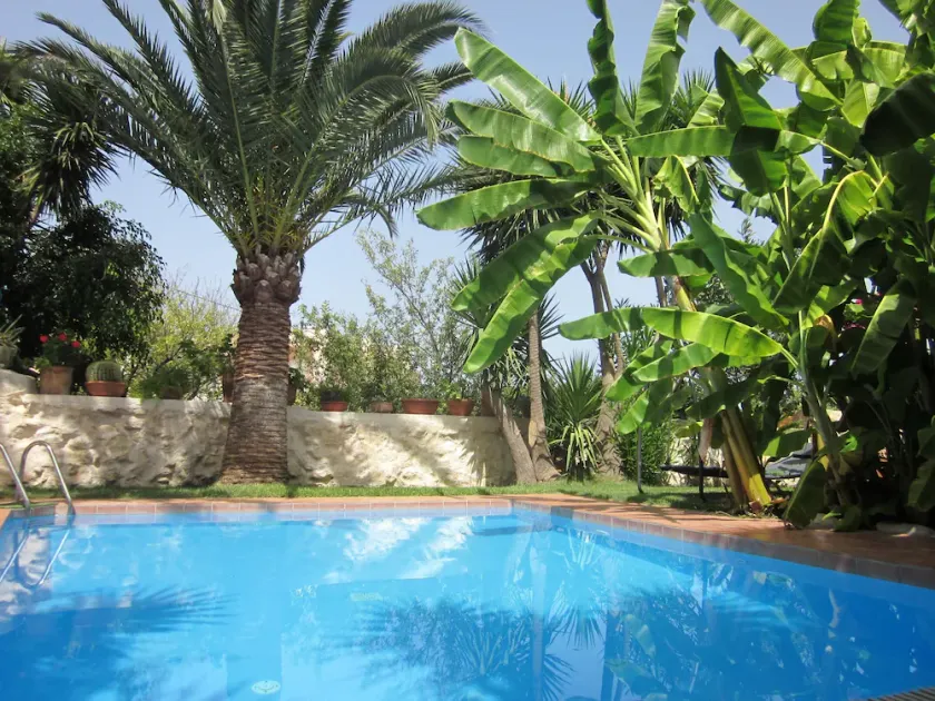 Villa in Giannoudi with Pool and Beach Nearby - Image 1