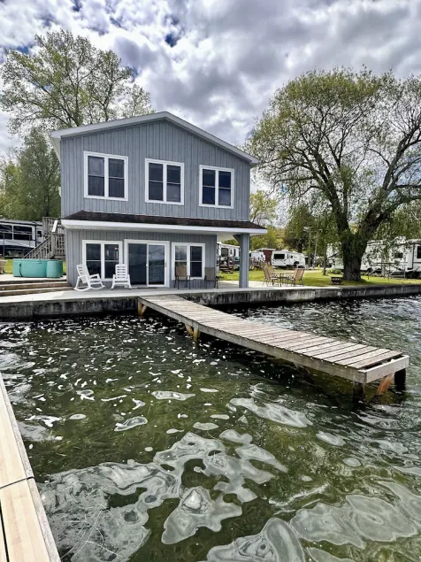 Lakefront Cottage with Stunning Views. Boat available to rent with cottage! - Image 1