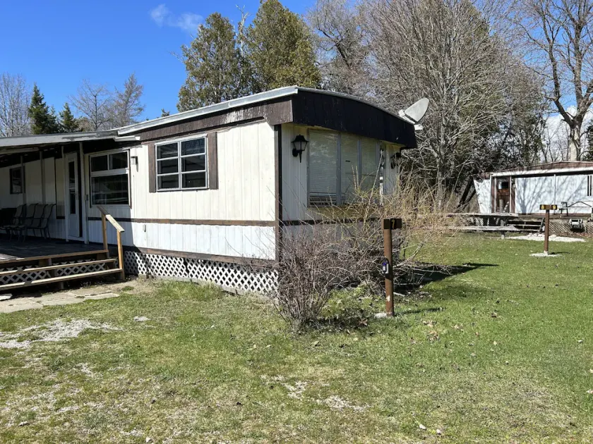 #7 Classic modular home with covered porch - Image 1