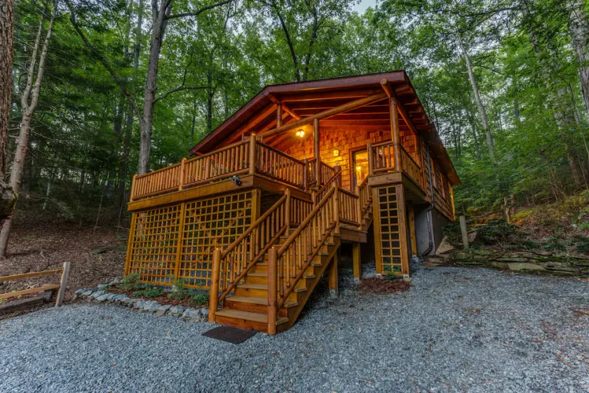 Romantic Couples' Hide-Away-Remodeled w/ WiFi, Hot Tub, Dock on Toccoa River! - Image 1