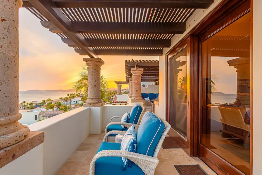 C301 Oceanview Penthouse with infinity pool and jacuzzi - Image 1