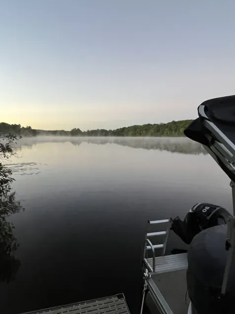 Family fun or private hide away on old Abe Lake! - Image 1