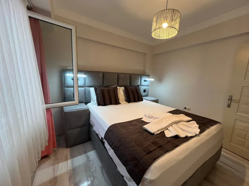 vip suit apart - Image 1
