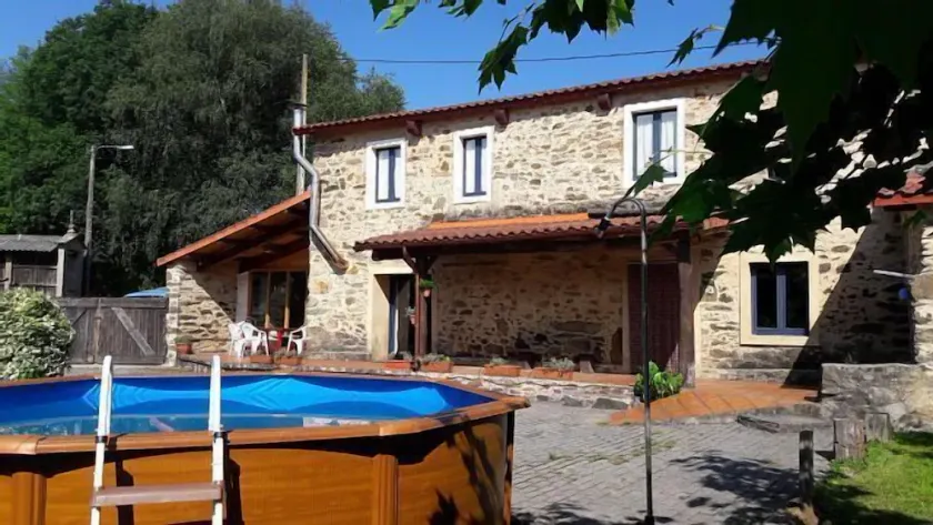 Near Santiago. Casa Fonte do Barro & OPTIONAL Jacuzzi (for an additional fee).  - Image 1