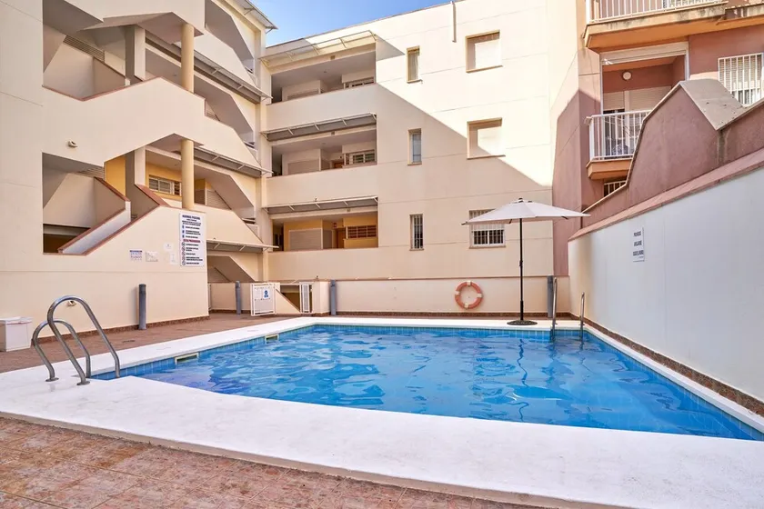 Apartamento Estúdio \"Lintras\" com Piscina Partilhada e Wi-Fi - Image 1