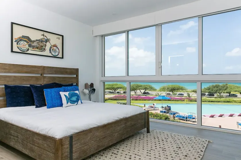 Oceanfront 4 BDR Duplex Apt: For the whole Family! - Image 1