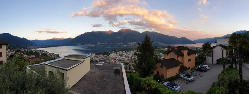 Apartment with a unique panoramic view over Lake Maggiore - Image 1