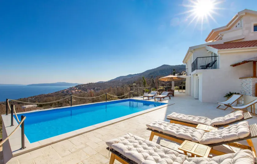 Stunning Home In Poljane - Image 1