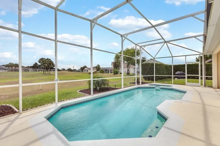 4 bedrooms home with private pool- 15 min from Disney - Image 1