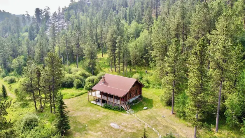 Log Home, secluded on a creek - Image 1