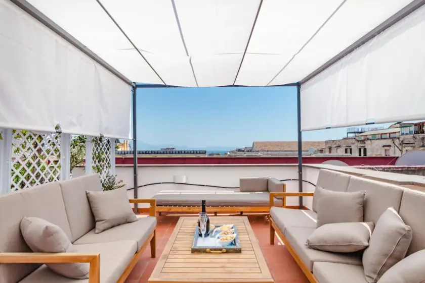 Don Francesco: eine Wohnung mit spektakulärem Ausblick im Palazzo Marigliano - Image 1