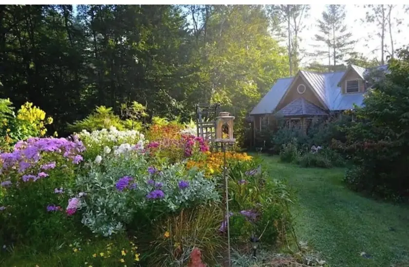 Garden Retreat, Lake Fairlee, Dartmouth & Ski-way - Image 1