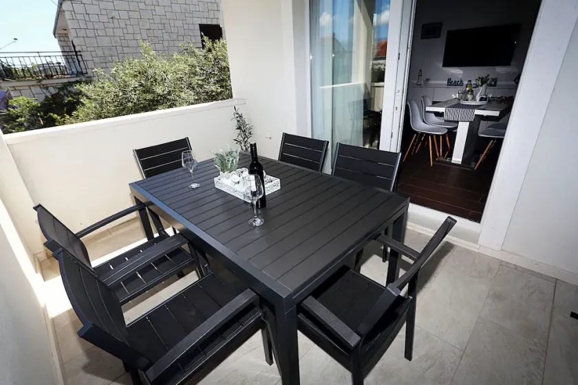 Apartments Romarin - Image 1