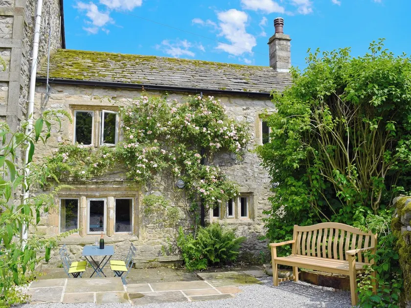 2 bedroom accommodation in Kettlewell - Image 1
