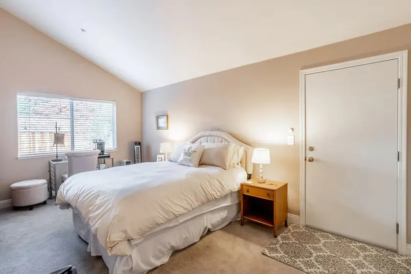 \"Queens Palace\" Studio Apt Business Ready - San Jose - Image 1