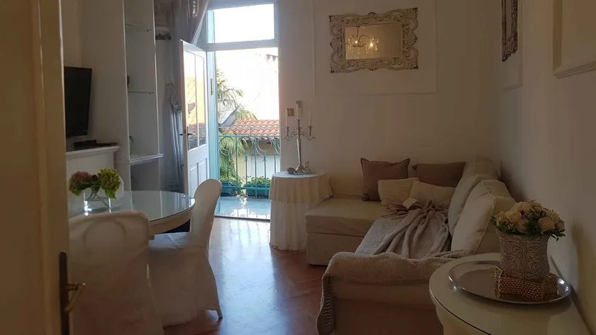 Holiday apartment with air conditioning, right in the old town - Image 1