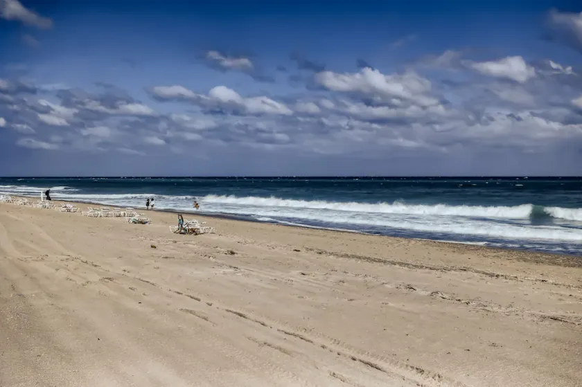Singer Island Inn - Image 1