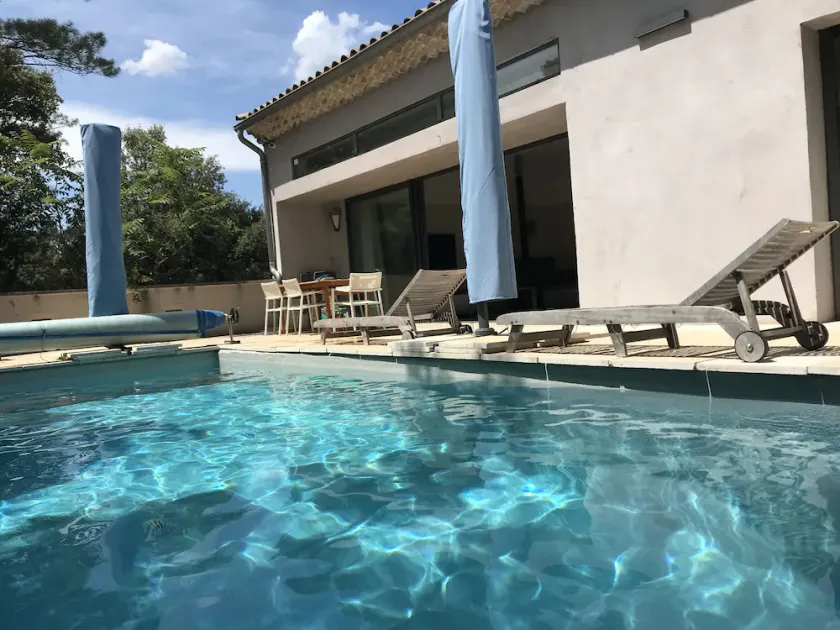 At the top of the village, magnificent view of Mt Ventoux, private heated swimming pool - Image 1