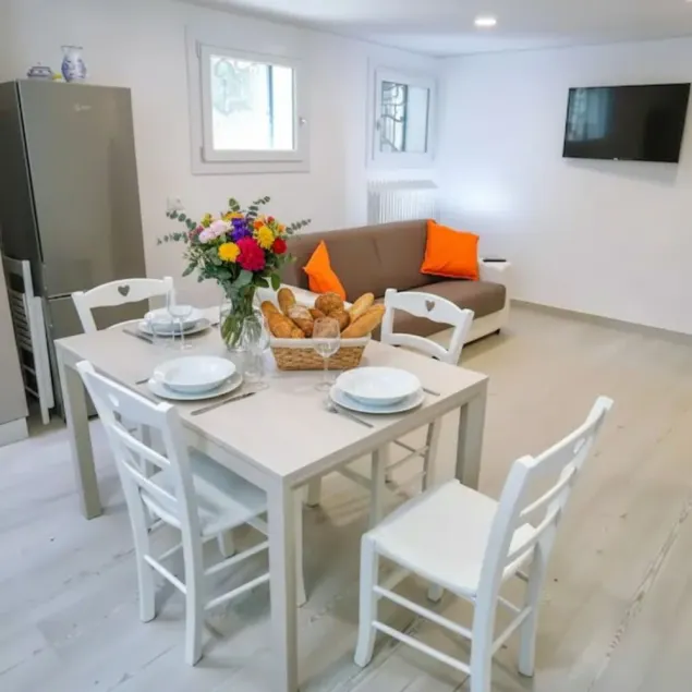 CasaLella - Un ancien atelier familial qui vient d'être complètement restauré - Image 1