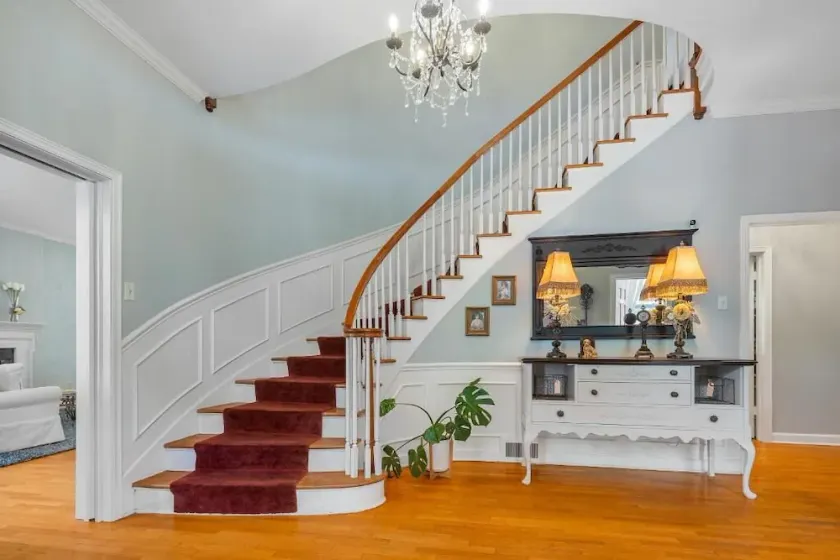 6 Private Suites! Game Room, Living Room-The Beland Mansion - Image 1