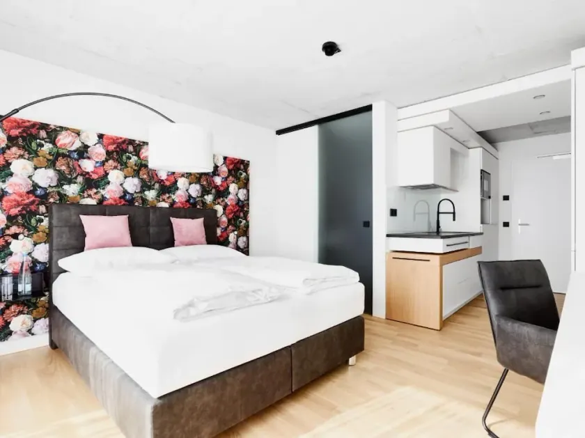 livisit bergapartments Stuttgart - Image 1