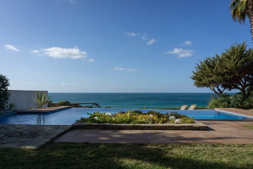 Enebros y Mar. Stylish beachfront property - Image 1