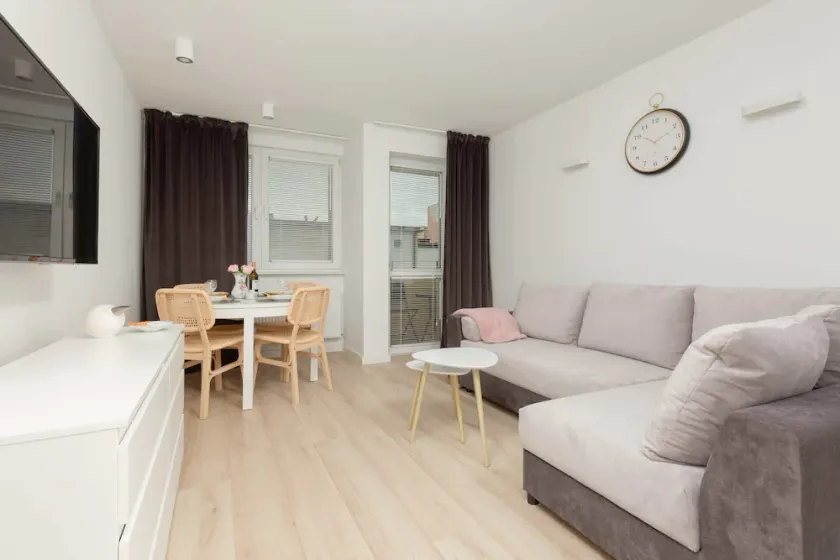 Two-Bedroom Apartament Gdansk 650 m Brzeźno Beach by Noclegi Renters - Image 1