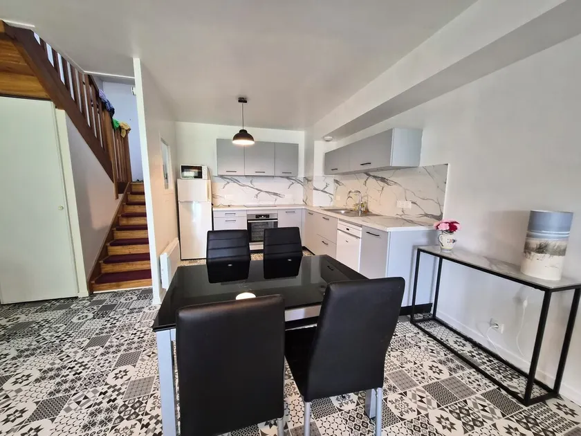 Appartement Avec Terrasses, Équipements Entièrement Neufs - Image 1