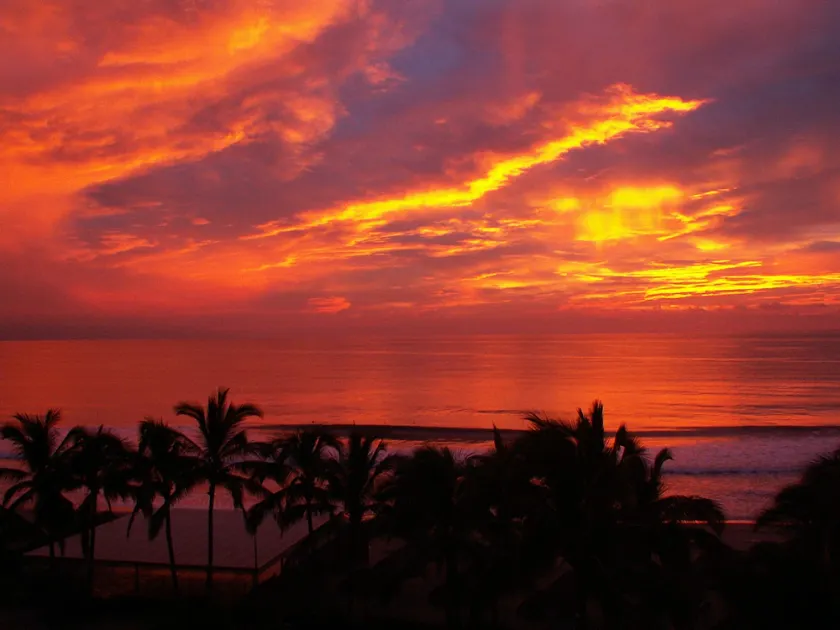 Playa Royal Oceanfront Condo - Image 1