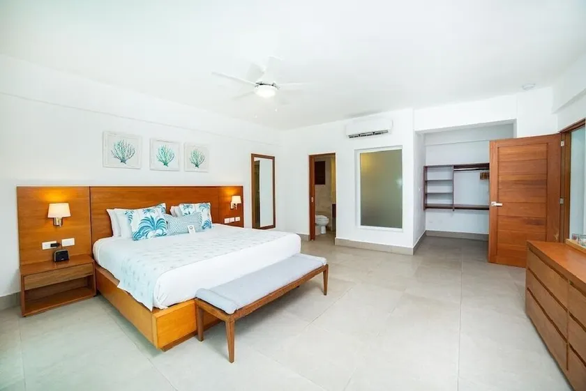 Luxurious 2 Bedroom Presidential Suite - Image 1
