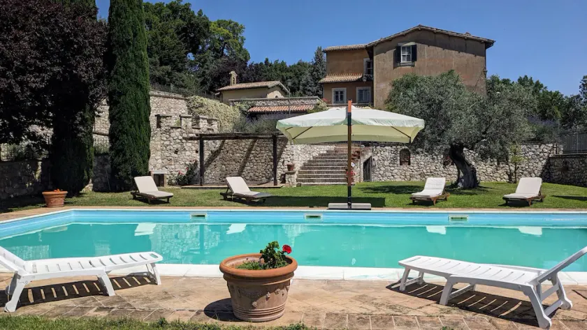Pool and amazing views near Spoleto nestled in the Umbrian countryside. - Image 1
