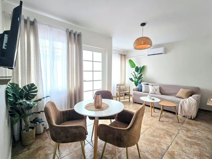 Cozy & quiet townhouse near Palm Beach - Image 1