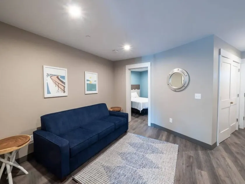 Long Beach Suites: Steps To Beach, Newly Built - Image 1