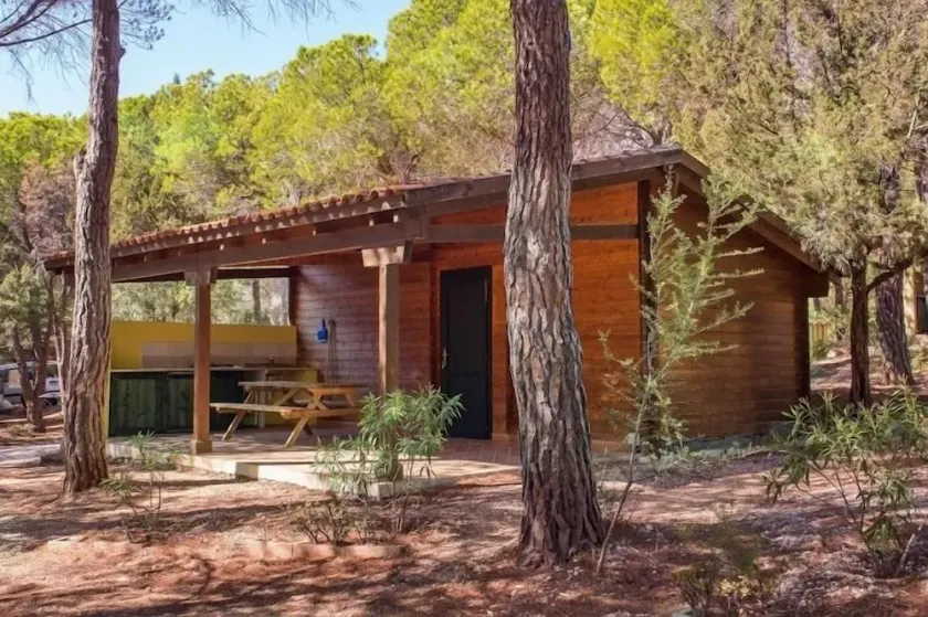 Bungalow til 2/5 personer Camping **** i Cala Gonone, kun 200 m fra stranden - Image 1