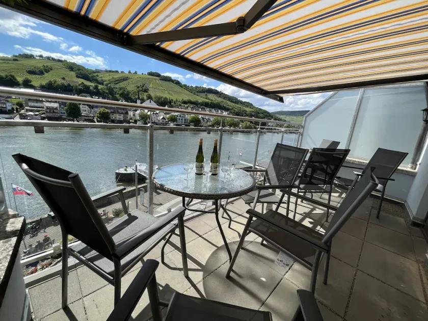 Jewel of the Mosel, Townhouse in central Zell, beautiful Mosel views - Image 1