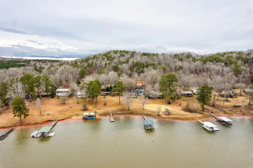 Spacious Lake House Retreat! - Image 1