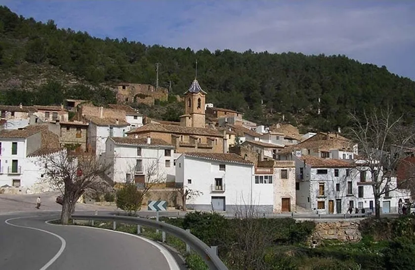 LANDLIGE HUS I SIERRA DE ESPADAN- VEO - Image 1