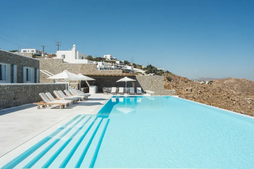 Superb Position, High End Villa, New Residence, For Large Groups, 10 Rooms - Image 1