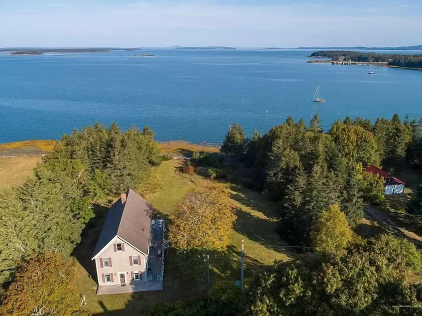 Swans Island House - Downeast Oceanfront Escape - Image 1
