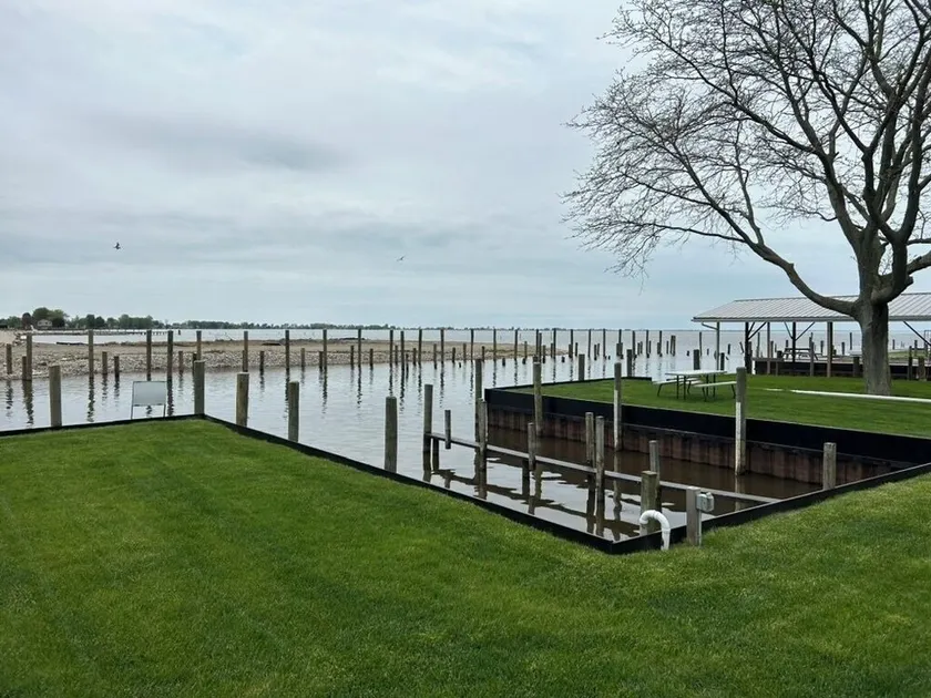  Cabana Bay Fish Camp, Lake St. Clair- Minutes to Anchor Bay - Image 1