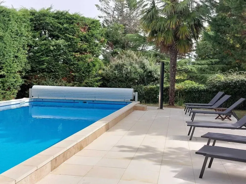 Charming Cottage with Pool, Near Vineyards and Historic Towns - Image 1