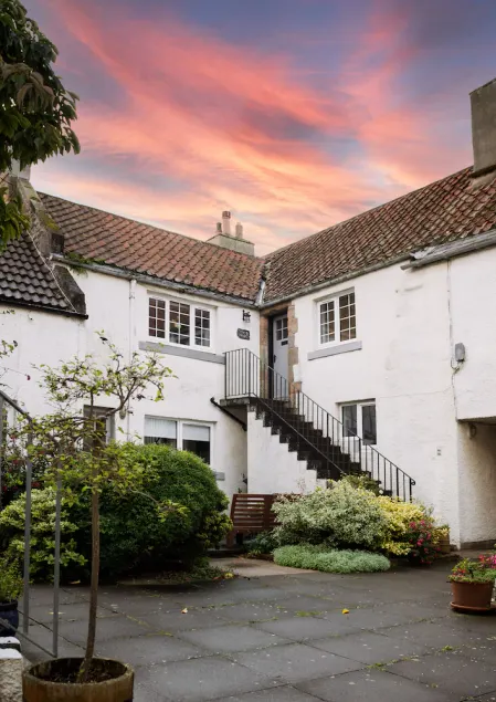 6 The Maltings, Stunning 1st floor apartment in fishing village Crail. - Image 1