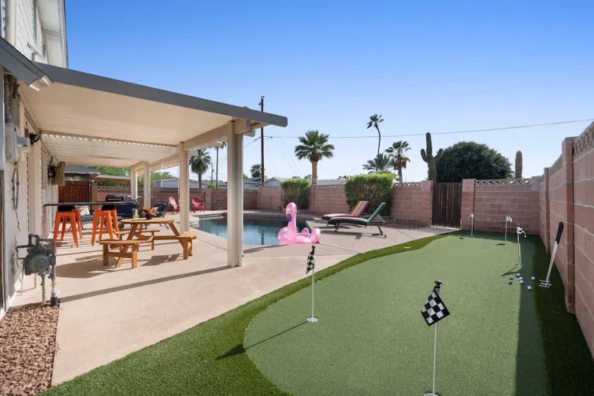 Desert Paradise w/ 2 masters, pool, & golf - Image 1