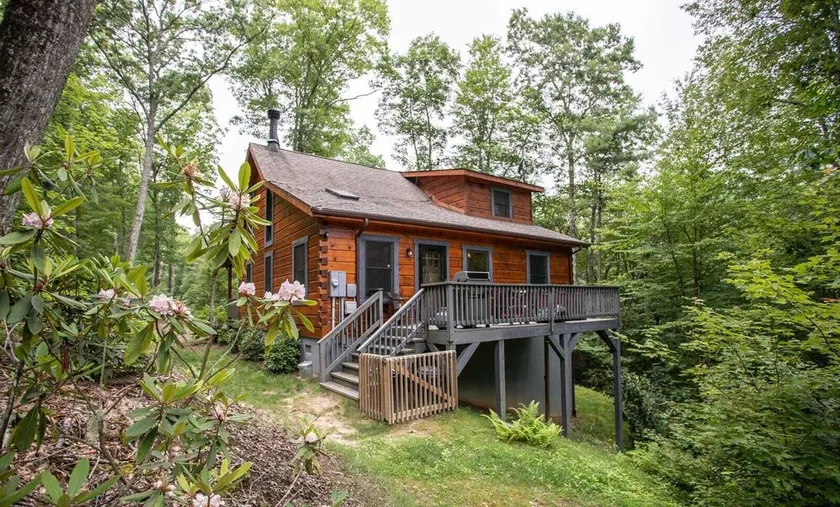 Private Creekside Cabin with Hot Tub - Image 1