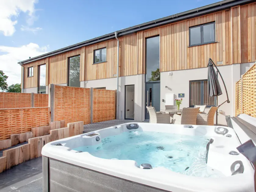 2 bedroom accommodation in Over Stowey, near Bridgwater - Image 1